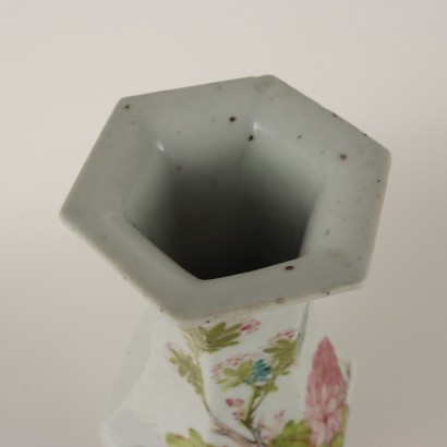 Antiker Vase aus Porzellan mit Blumen und Vogel Dekorationen XX Jhd