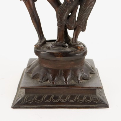 Krishna mit einer Gopi-Bronzeskulptur