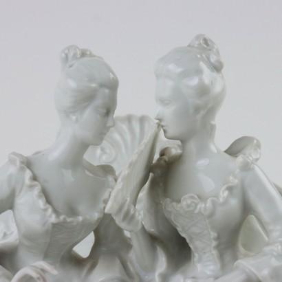 Groupe Sculptural en Porcelaine Blanche Gi