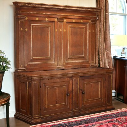 Sideboard mit Ständer