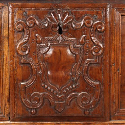 Baroque chest