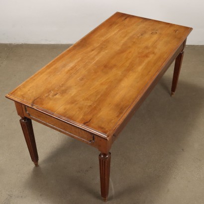 Table avec des bois anciens