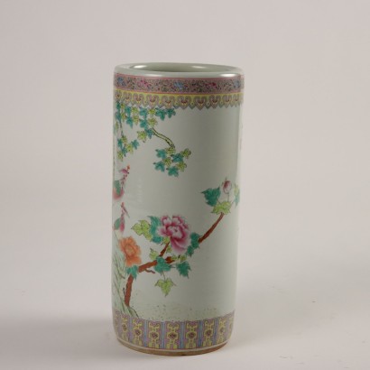 Vase cylindrique en porcelaine