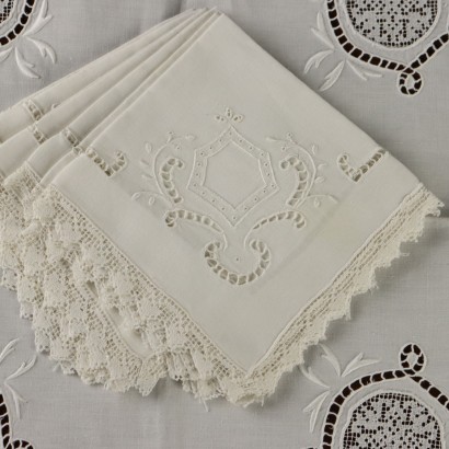 Placemat with Six Linen Napkins