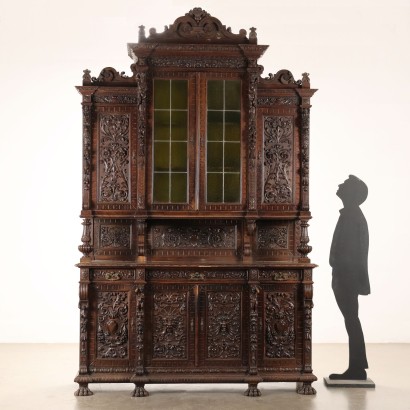 Doppelkorpus-Sideboard im Neorenaissance-Stil