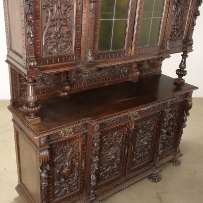 Doppelkorpus-Sideboard im Neorenaissance-Stil