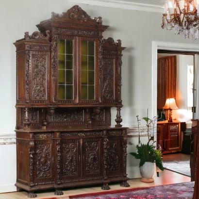 Doppelkorpus-Sideboard im Neorenaissance-Stil