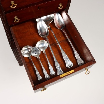 English Cutlery Service with Mobile