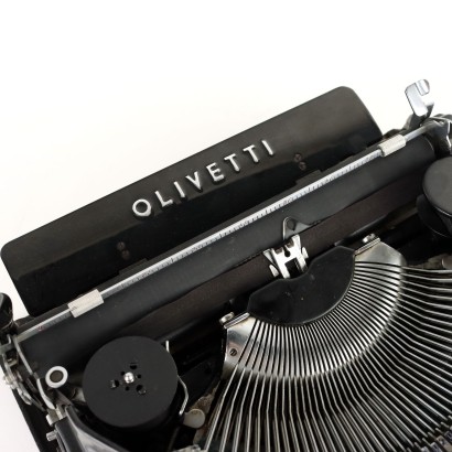 Machine à écrire Ico Olivetti