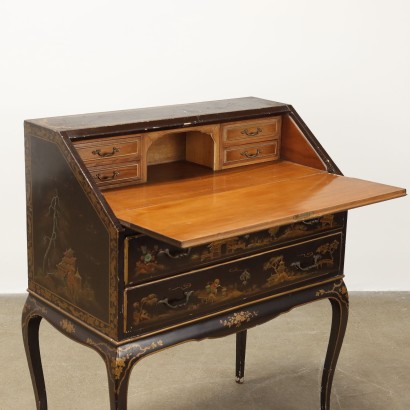 Chinoiserie Style Drop-Leaf