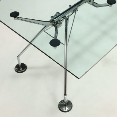 Table 'Nomos' par Norm,Norman Foster,Norman Foster,Norman Foster,Norman Foster,Norman Foster,Norman Foster,Norman Foster,Norman Foster,Norman Foster