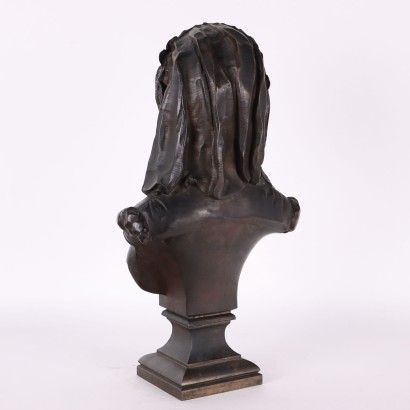 Busto di Giovane Donna In Bronzo