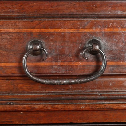 Baroque chest of drawers