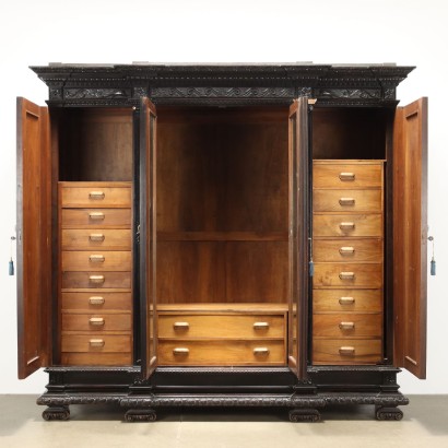 Armoire de style Néo-Renaissance