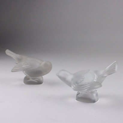 Paire de petits oiseaux réalisés par Lalique