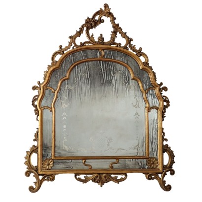 Miroir doré de style rococo