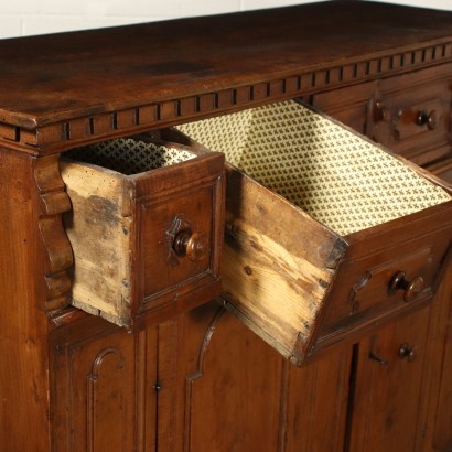 Baroque Sideboard Walnut - Italy XVII Century