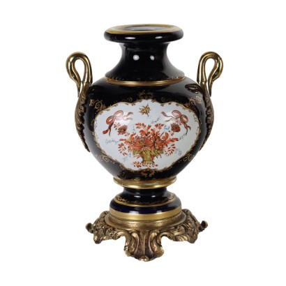 Richelieu Man. Vase Porcelain Europe XX Century