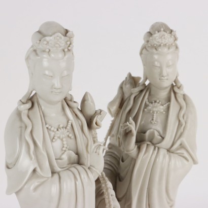 Paire de Sculptures Guanyin Porcelaine Chine XXe Siècle