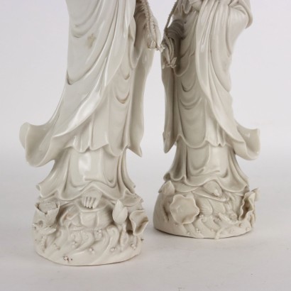 Paar Guanyin Skulpturen Porzellan China XX Jhd