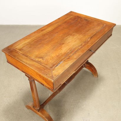 Table Basse Charles X Noyer Italie XIXe Siècle